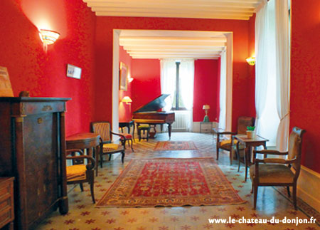 situé à 10 minutes de Aix les Bains à Drumettaz Clarafond Savoie, pour vos séminaires et salle de mariage